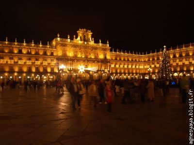 La Plaza Mayor, d'ordinaire très belle est encore plus belle !